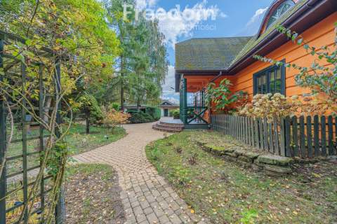 Piękny dom z bala na działce 6900m2 obok Warszawy