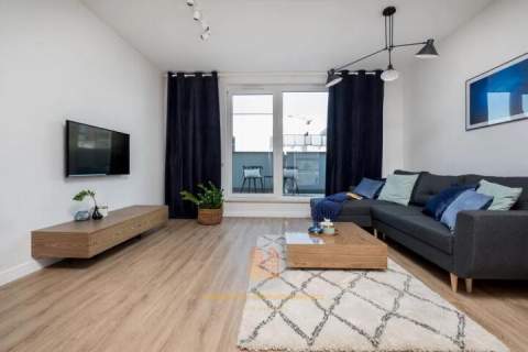 Świeży apartament , 3-pokoje garaż, klimatyzacja