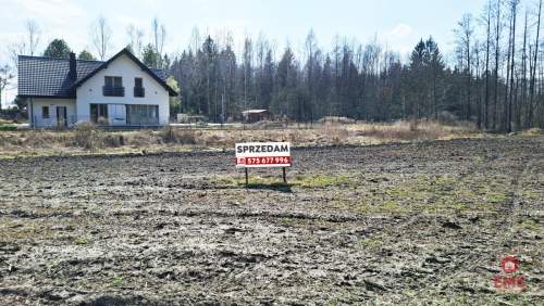 Solniczki. Działka budowlana pod lasem.