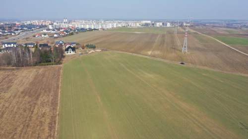DZIAŁKA INWESTYCYJNA USŁUGOWA NA TERENIE MIASTA