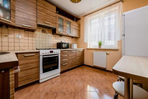 os. Mickiewicza 48m2 2 pokoje z balkonem