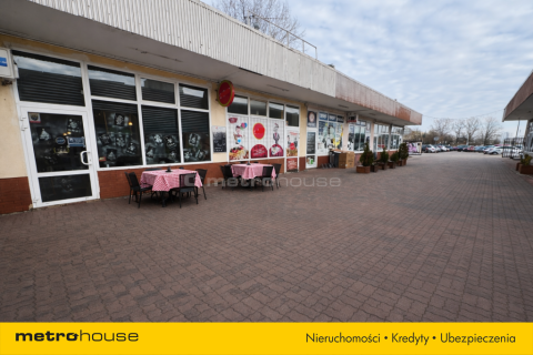 Lokal usługowy w centrum kupieckim Tarchomin