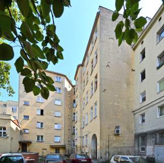 OKAZJA INWESTYCYJNA 2KAWALERKI Z ANTRESOLAMI-RYNEK