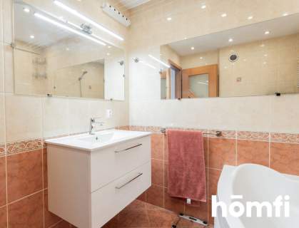 3 niezależne pokoje winda balkon
