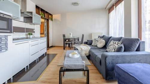 Salwator - studio, balkon, komórka lok.