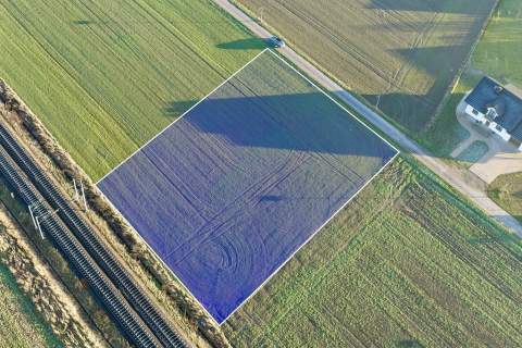 Działka 2.500 m , możliwość zabudowy mieszkaniowej
