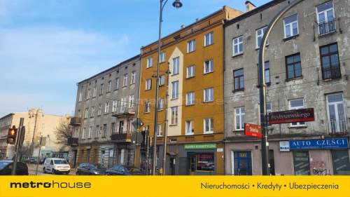 Duże rozkładowe M3 w pobliżu Ogrodów Geyera