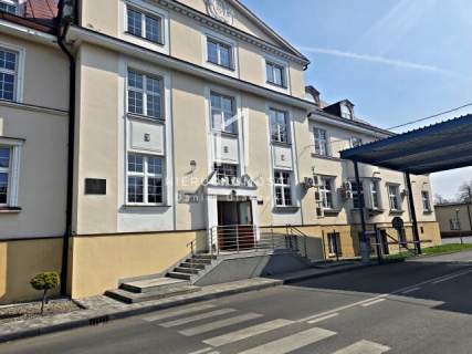 UNIKATOWA NIERUCHOMOŚĆ BIUROWO-ADMINISTRACYJNA-JASŁO -1400 m2