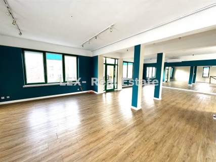 Pietrowy lokal 155m2 w centrum Pruszkowa