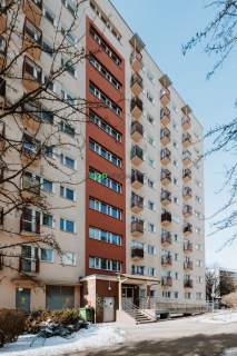 Trzy pokoje po remoncie, piwnica