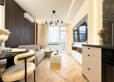 -RYNEK-PO REMONCIE OD ARCHITEKT-M.MIEJSKIE-BALKON-