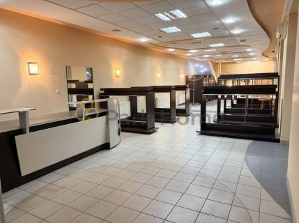 Duży dwupiętrowy lokal użytkowy   Nowa Sól   250 m