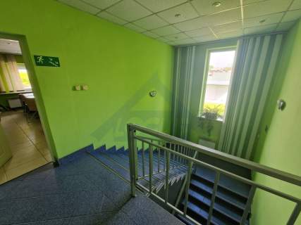 Biuro wynajem 152 m2 obok trasy A2 w Koniku Nowym
