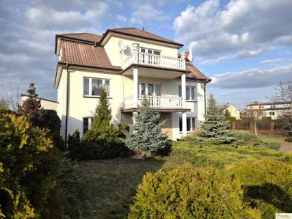 Duży potencjał inwestycyjny. Budynek 264 m2 działka 14 arów -...