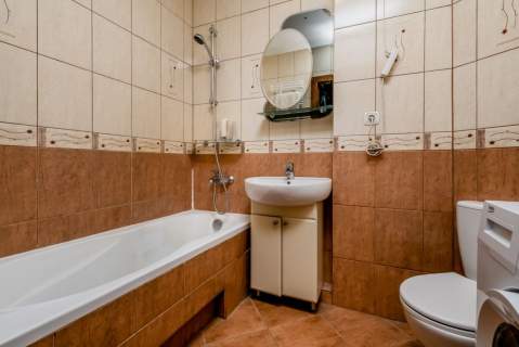 os. Mickiewicza 48m2 2 pokoje z balkonem