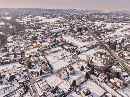 Działka pod budowę domów jednorodzinnych 16,27a