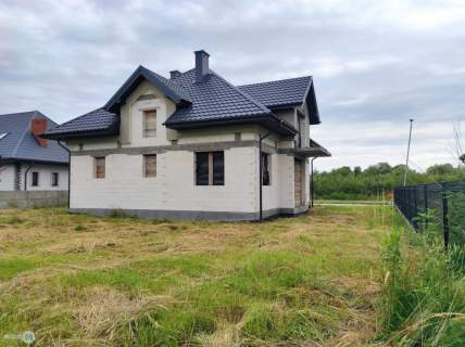 Dom na prestiżowym osiedu w Chmielniku