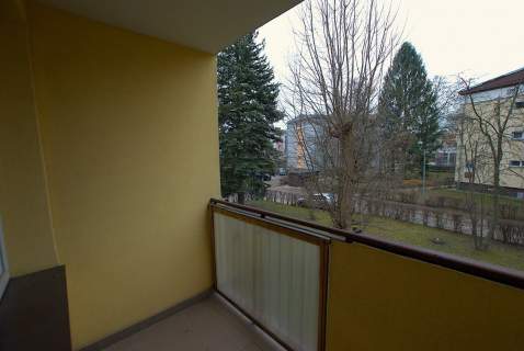 2 pokoje, widna kuchnia, duży balkon, I piętro