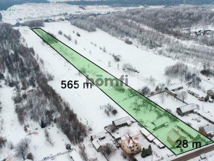 Dom z dużą działką.