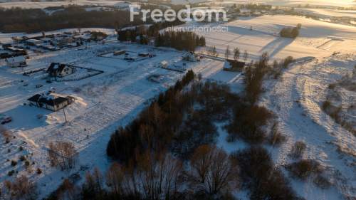 Działka 1770 m Nowiec WZ, media