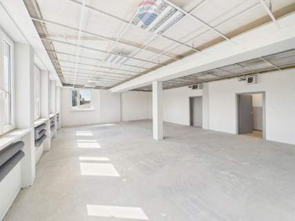 Biuro 85,3 m z windą i parkingiem   Rybnik