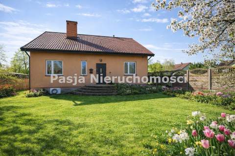 Radzanowo - nieruchomość z domem jednorodzinnym