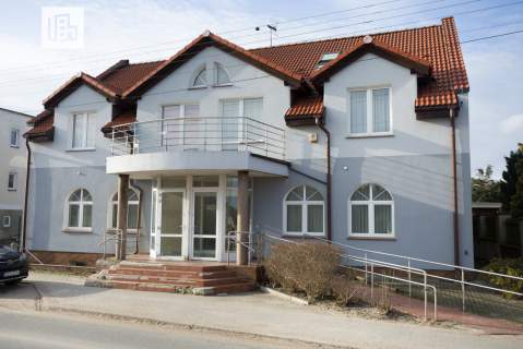 Centrum Chmielna 2 mieszkania, 4 lokale użytkowe