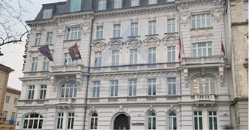 Biuro do wynajęcia w kamienicy Centrum