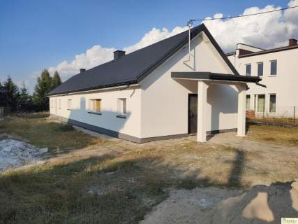 Sprzedam budynek parterowy ok 130m2 w centrum Wojcieszkowa