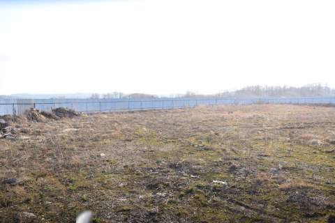 Działka komercyjno- usługowa 27,55a w Lutoryżu.