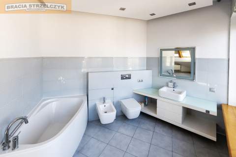 Dwupoziomowe mieszkanie 121,25 m2, Bemowo.