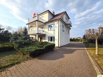 Duży potencjał inwestycyjny. Budynek 264 m2 działka 14 arów -...