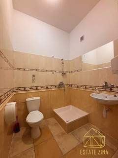 Lokal użytkowy - parter - 115 m2