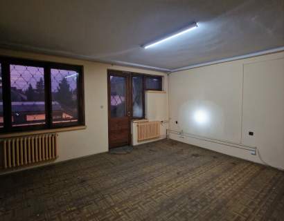 Obiekt przemysłowych/ nieruchomość komercyjna / parking / pl