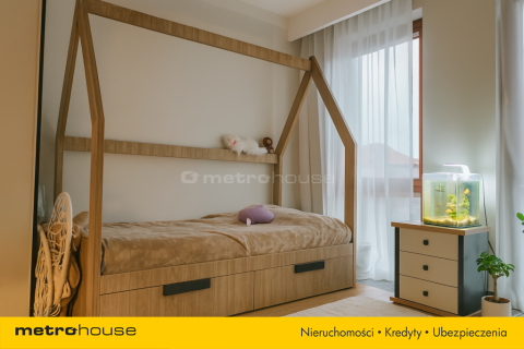 Efektowny dom na prestiżowym osiedlu w Walendowie