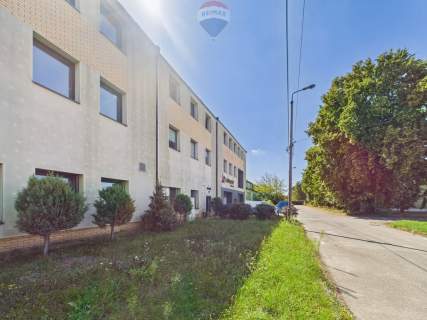 Biuro 39,2 m z windą i parkingiem   Rybnik