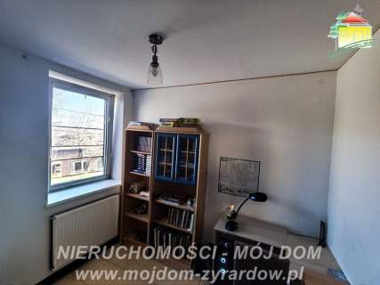 Przestronne mieszkanie z balkonem, blisko centrum miasta.