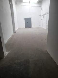 Magazyn 96 m2 z rampą TEOPARK Wersalska 47/75