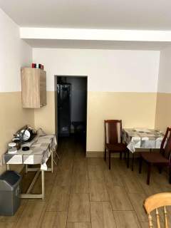 OBIEKT KOMERCYJNY Z PLACEM MANEWROWYM I ZAPLECZEM SANITARNYM,...
