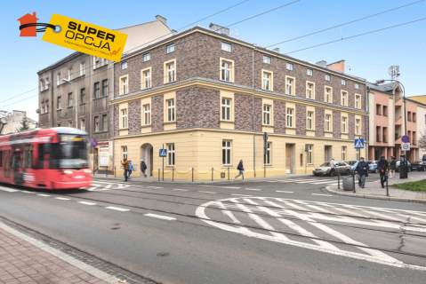 Lokal przy ruchliwej ulicy do wynajęcia 