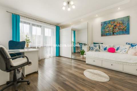 Wolnostojący dom Opatkowice-180 m działka 11arów