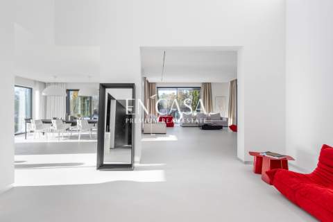 Parterowy dom 383 m2 Działka 3006 m2