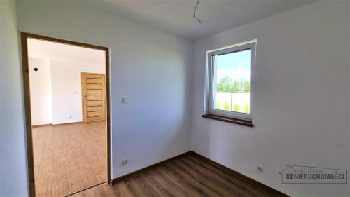 Nowy domek letniskowy nad jeziorem Dołgie.
