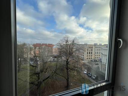 Umeblowane biuro dla 8 os. w kamienicy - CENTRUM