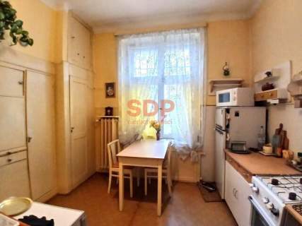 77 m2 w modernistycznej kamienicy - POTENCJAŁ I PRESTIŻ