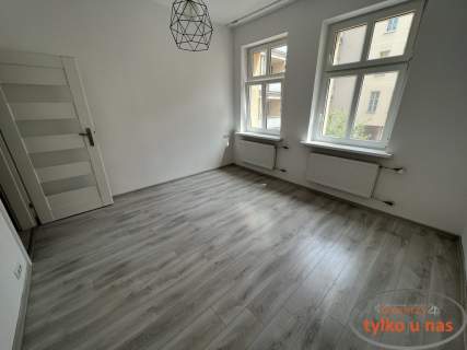 BEZCZYNSZOWE / 2 pok. CENTRUM JEŻYC - WAWRZYNIAKA
