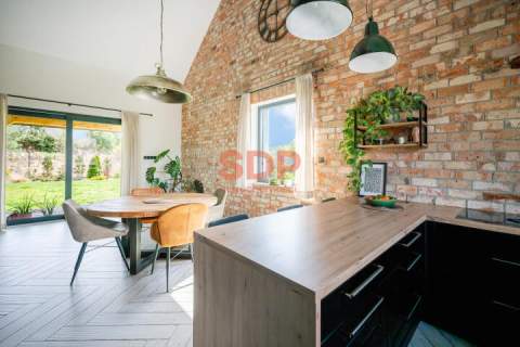 Loftowy klimat 2 budynki działka 1900m2