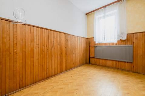 Dom z częścią usługową, pod warsztat, 300 m2
