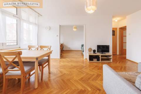 3 pokoje Aleja Wyzwolenia Winda Balkon