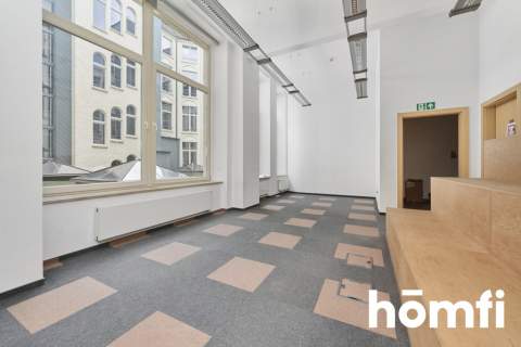 Na wynajem przestronny lokal 260 m2 Rynek 1 piętro